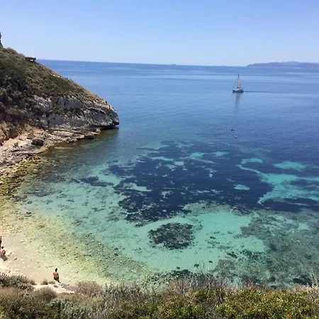 Central! Terrace! Easy Parking!